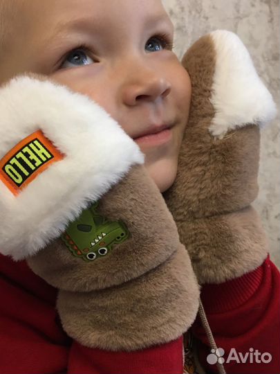 Варежки детские 3-5 лет зима на веревочке