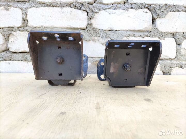 Подушка двигателя Kia Sportage 1 опора двс