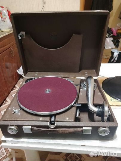 Патефон поперечный