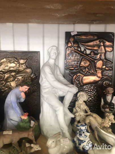 Максим Горький статуэтка