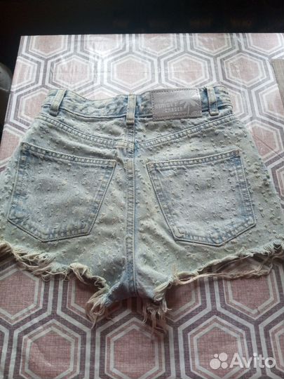 Джинсовые шорты