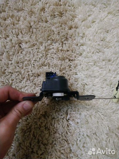 Замок багажника Volga Siber