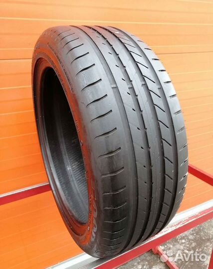 Goodyear EfficientGrip 235/45 R19 95K