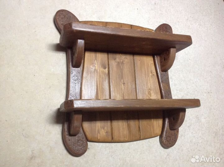 Полка навесная в деревенском стиле