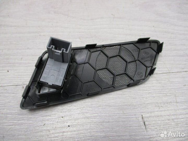 Блок управления стеклоподъемником передний правый