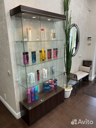 Шкаф витрина 2-х дверная