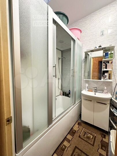 4-к. квартира, 96 м², 2/4 эт.