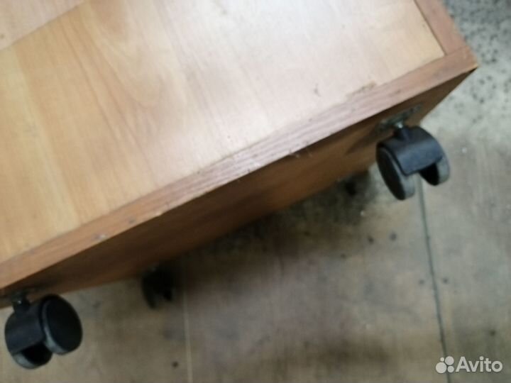 Тумбочка офисная