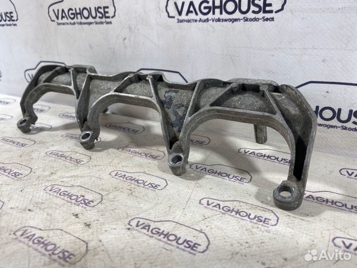 Кронштейн Audi A7 4G 3.0 tfsi CGW 2011