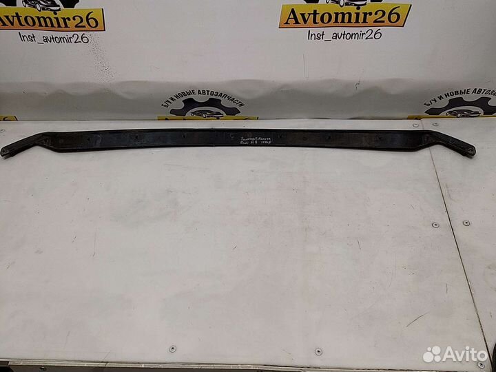 Уплотнитель капота Audi A8