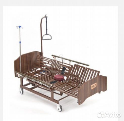 Кровать для лежачих больных с туалетом