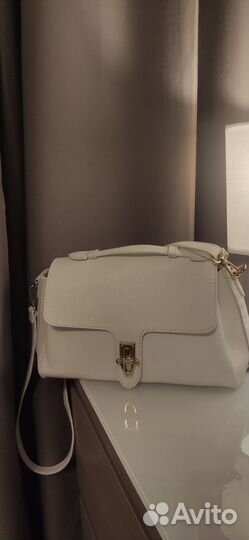 Кожаная белая сумка