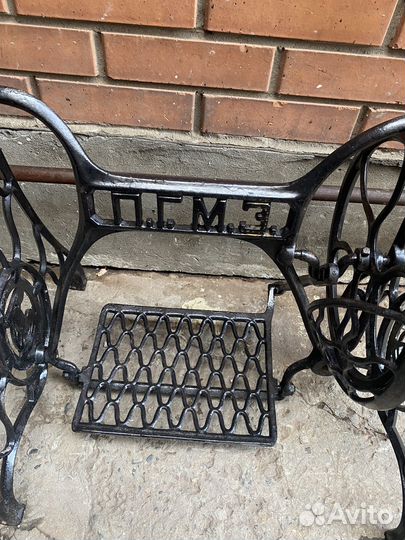 Станина от швейной машинки пгмз