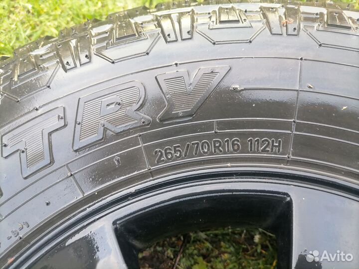 Toyo Open Country A/T 265/70 R16