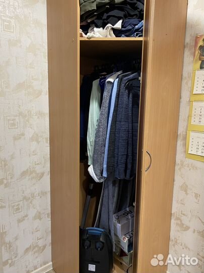 Угловой шкаф с зеркалом