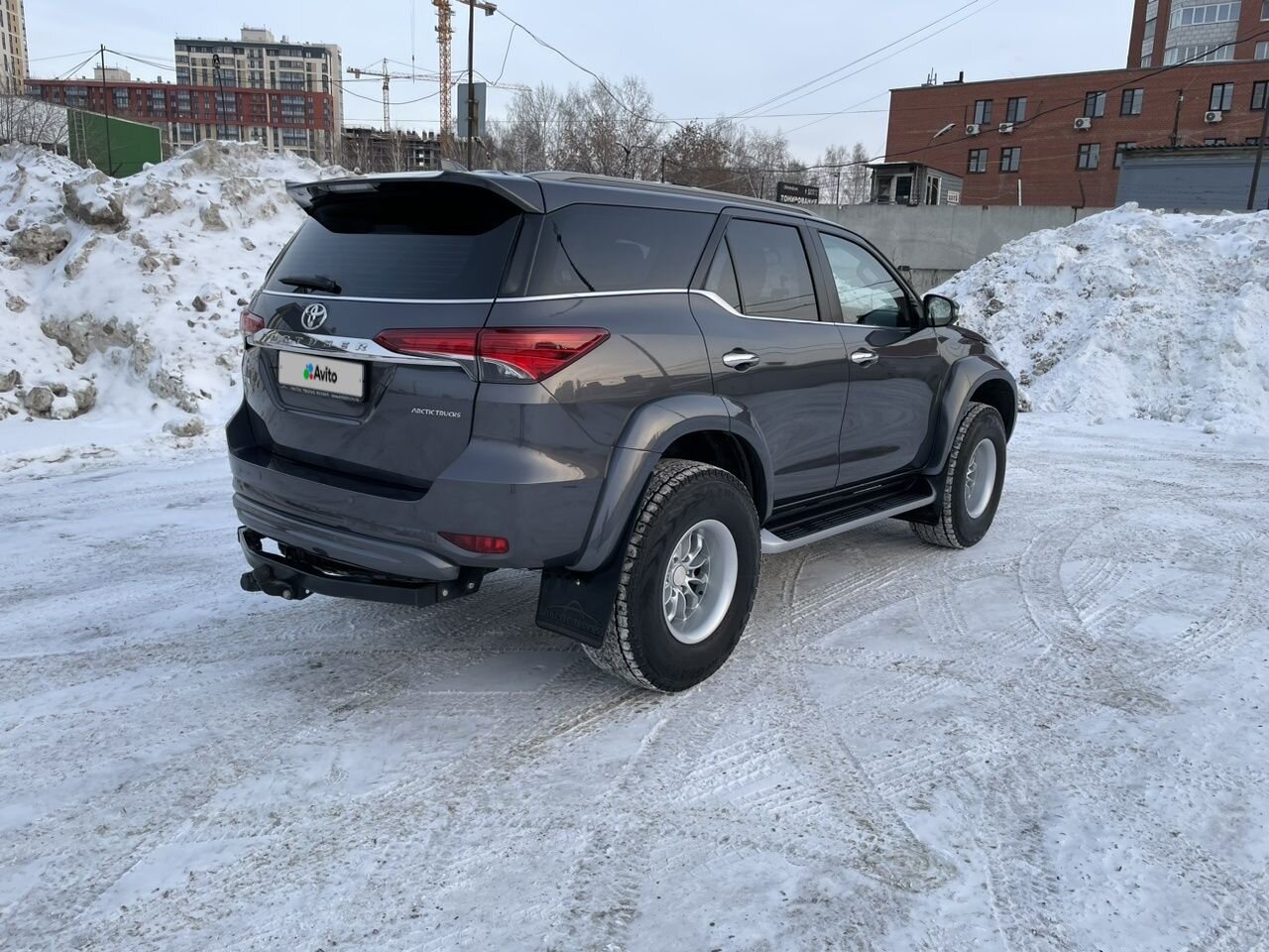 Toyota Fortuner: фото владельца