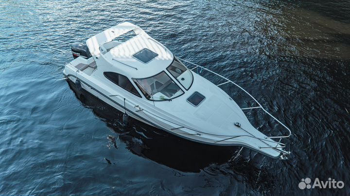 Круизный каютный катер Корвет 750