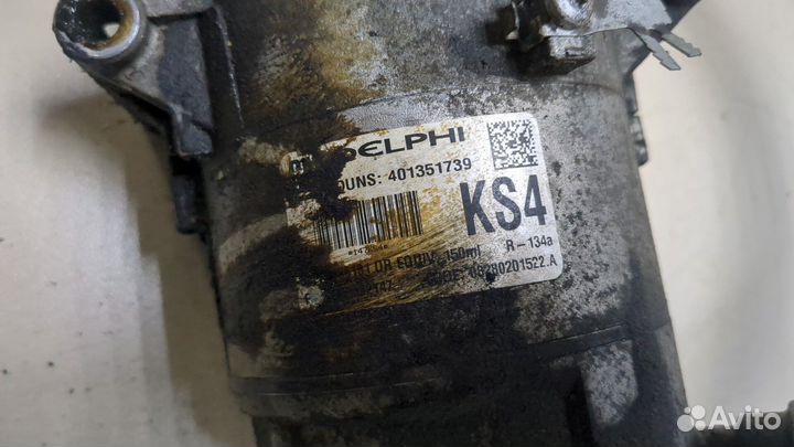 Компрессор кондиционера Opel Zafira B