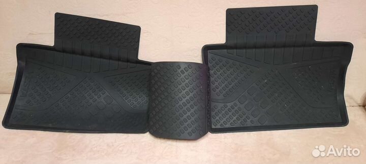 Автомобильные коврики на Ладу Весту