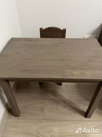 Столик и стульчик IKEA