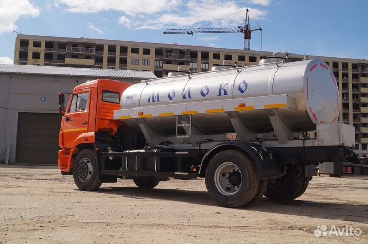 Водитель молоковоза