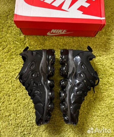 Кроссовки Nike Air Max Vapormax Plus черные