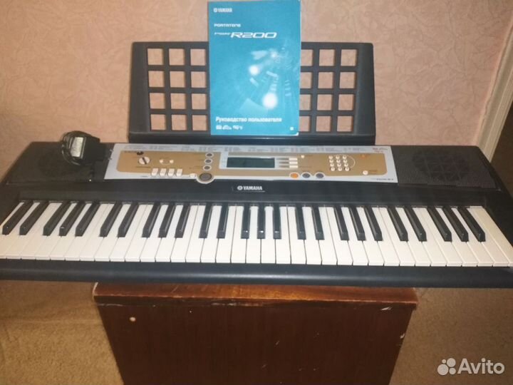 Синтезатор yamaha psr r200