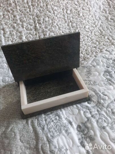 Шкатулка из змеевика