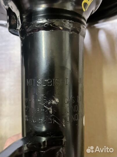Амортизатор передний Mitsubishi Outlander 3