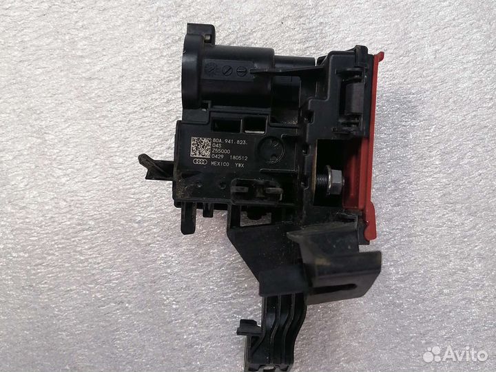 Распределитель тока Ауди ку5 80A941823