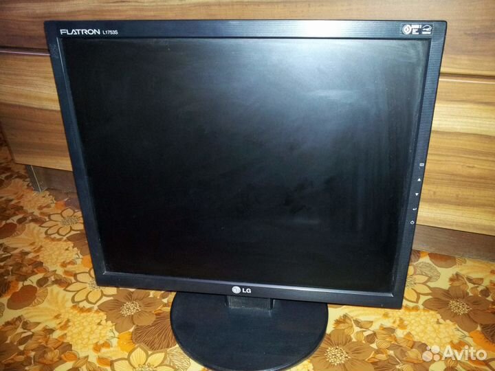 Монитор LG Flatron L1753S - 17