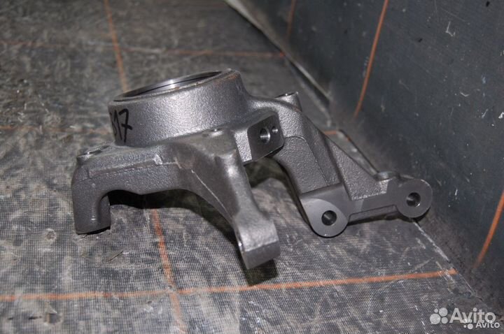 Кулак поворотный передний правый - Renault Duster