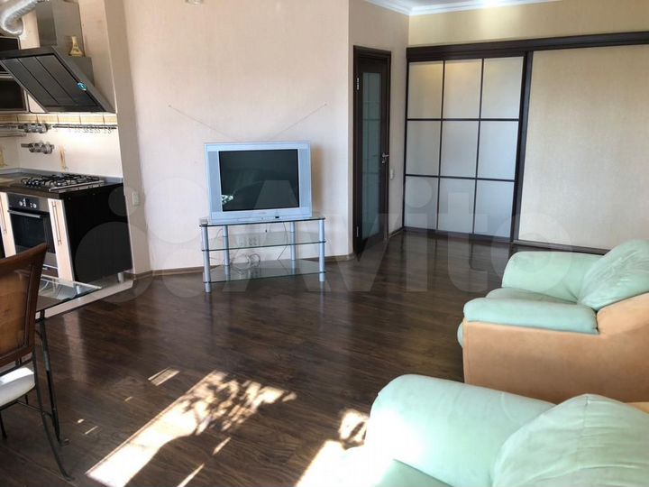 4-к. квартира, 100,2 м², 9/10 эт.