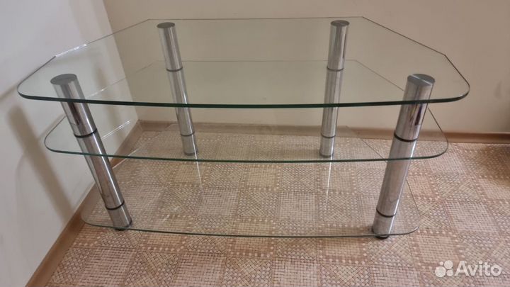 Стеклянная тумба (журнальный стол)