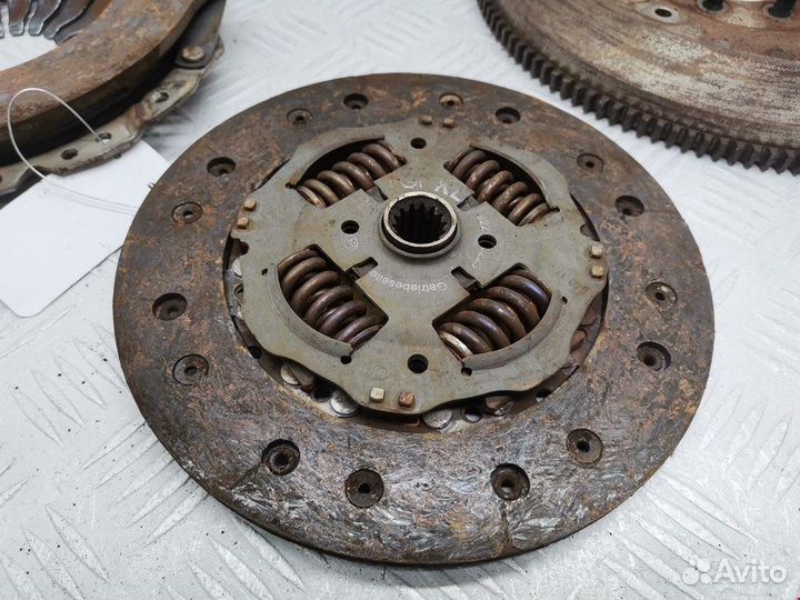 Маховик (демпфер сцепления) для Opel Astra H