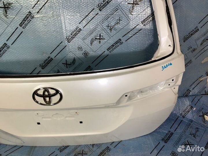 Дверь багажника Toyota Fortuner 2 2015