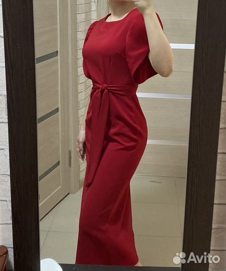 Продаю вечерние платья и детский костюм для бокса