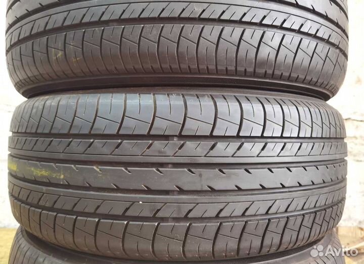 Yokohama dB Decibel E70 215/55 R17 94H