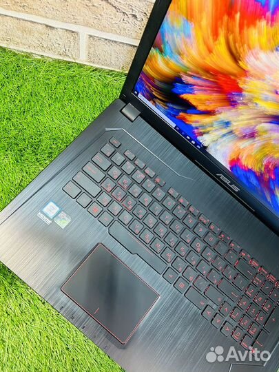 Игровой монстр Rog i7-7700HQ/GTX1050/16/SSD+HDD