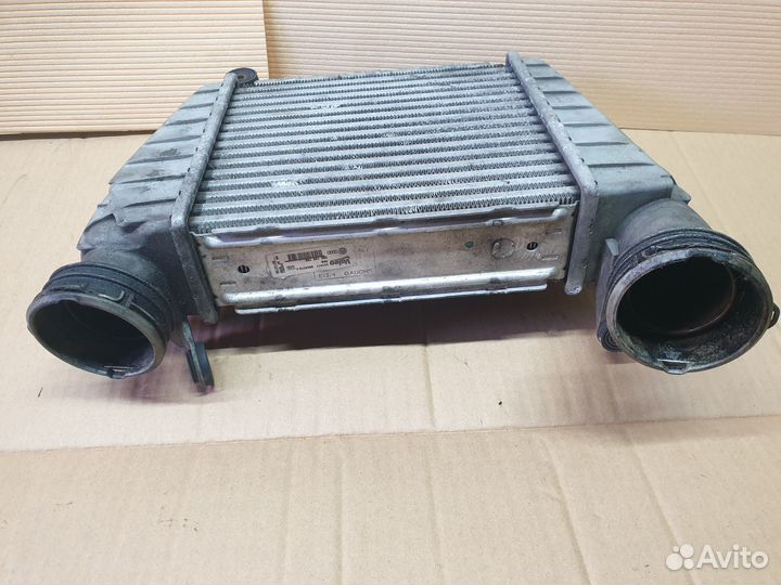 Радиатор интеркулера Volkswagen Phaeton 2005г