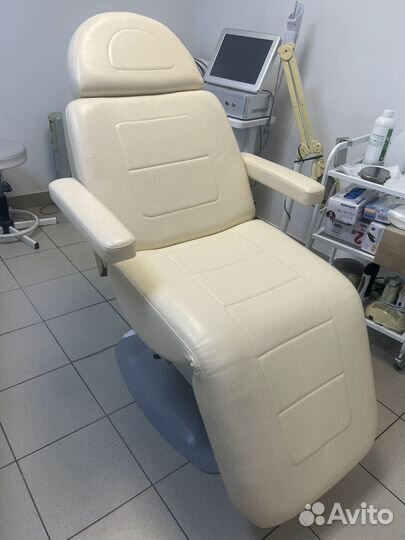 Косметологическое кресло Maletti c 3 моторами