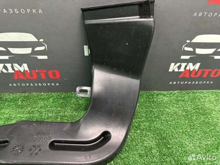 Воздуховод салона правый Audi A6 C6 Quattro 3.2