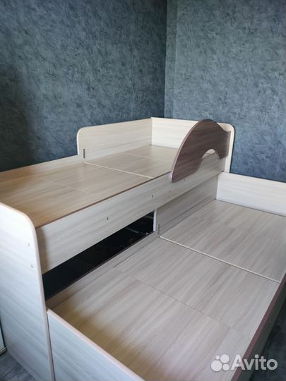 Двухъярусная кровать выдвижная бу