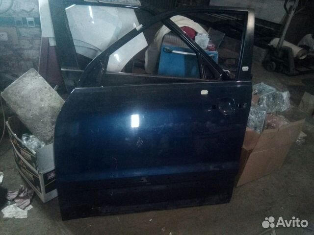 Сузуки гранд Витара передняя левая дверь