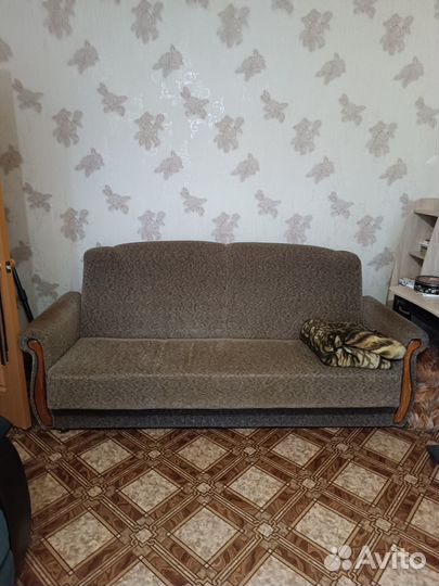 Отдам диван