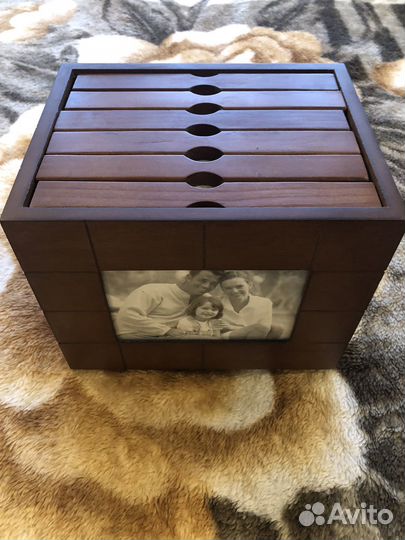 Деревянный фотоальбом вращающийся на 144 фото