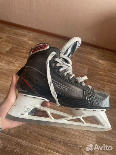 Коньки Bauer X700 42 размер