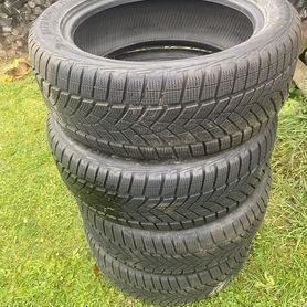 Goodyear UltraGrip Ice 235/50 R19