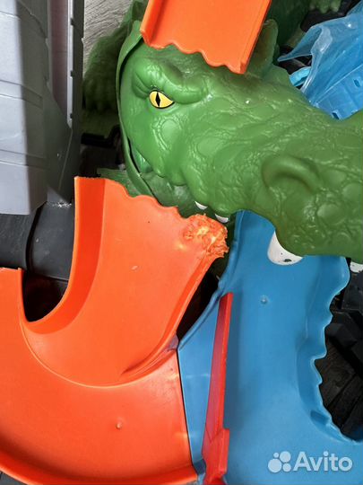 Hot Wheels автомойка с крокодилом