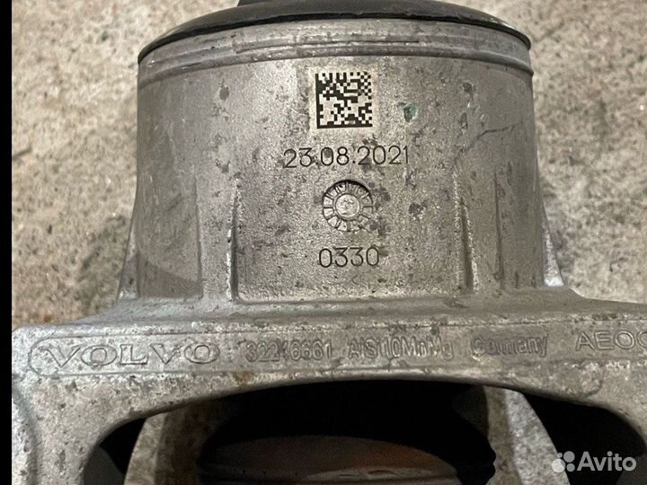 Стойка амортизатора задняя Volvo Xc60 2019